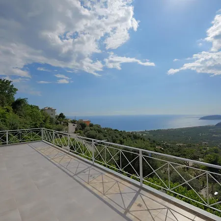 Arthur's 4apartments Borsh