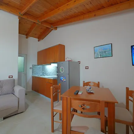 Arthur's 4apartments * Borsh