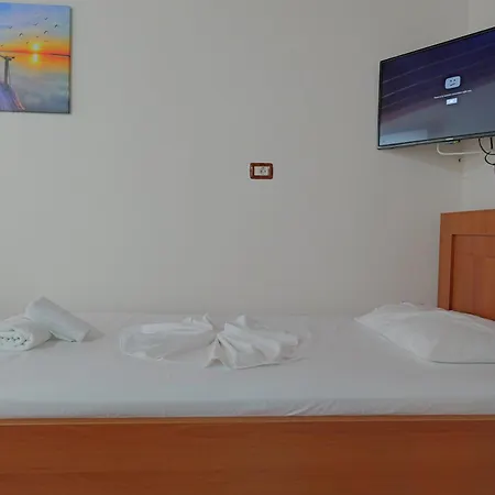 Arthur's 4apartments Homestay *