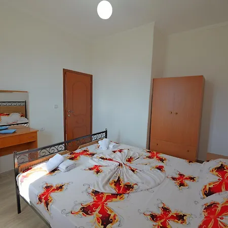 Arthur's 4apartments Δωμάτια σε οικογενειακή κατοικία