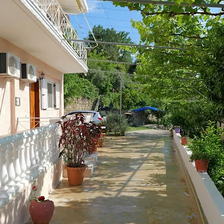 Homestay Arthur's 4apartments Borsh