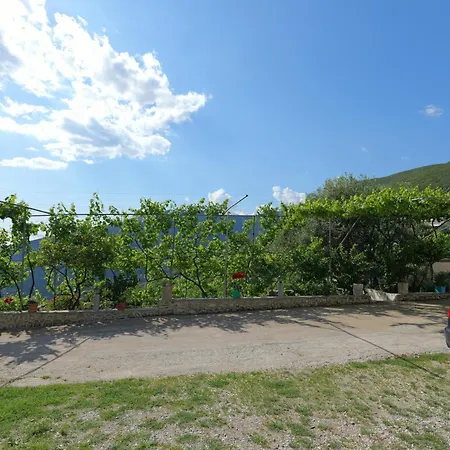 Homestay Arthur's 4apartments *