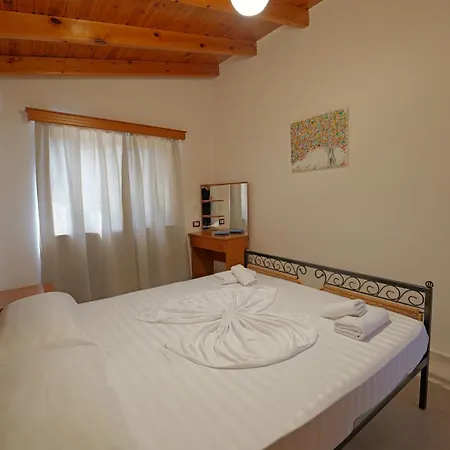 Δωμάτια σε οικογενειακή κατοικία Arthur's 4apartments Borsh