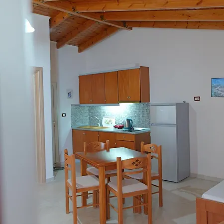 Arthur's 4apartments Δωμάτια σε οικογενειακή κατοικία
