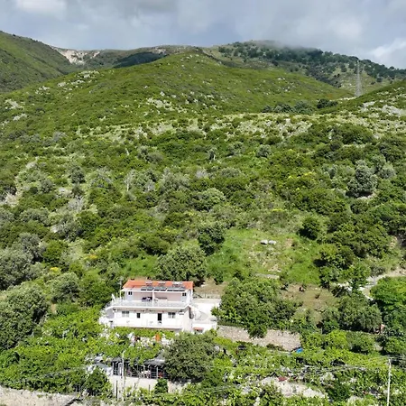 Arthur's 4apartments Δωμάτια σε οικογενειακή κατοικία *