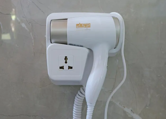 Arthur's 4apartments בית אירוח בורש