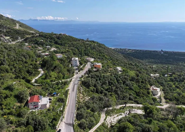 Arthur's 4apartments * בורש