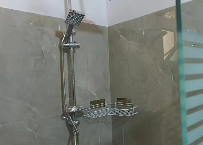 Arthur's 4apartments בית אירוח *