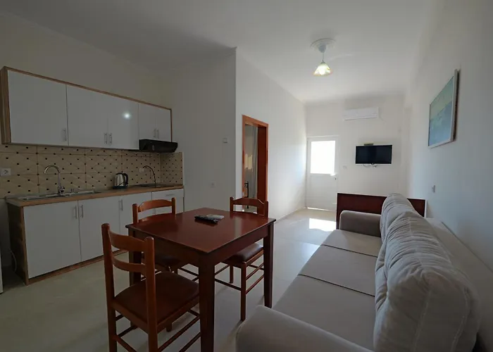 Arthur's 4apartments Pansiyon *