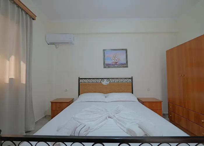 Arthur's 4apartments * בורש