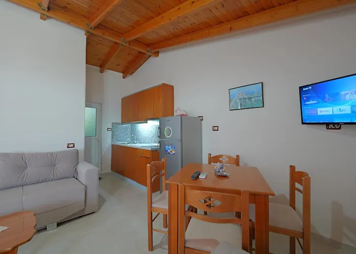 Arthur's 4apartments * בורש